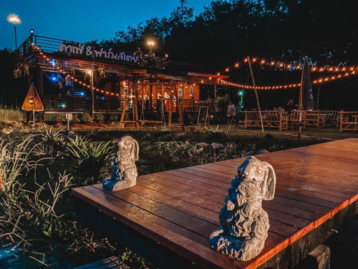 ไร่นาบัวหลวง คาเฟ่ & ฟาร์มสเตย์ Raina Bualuang Cafe & Farm Stay Ban Na No Ngoại thất bức ảnh