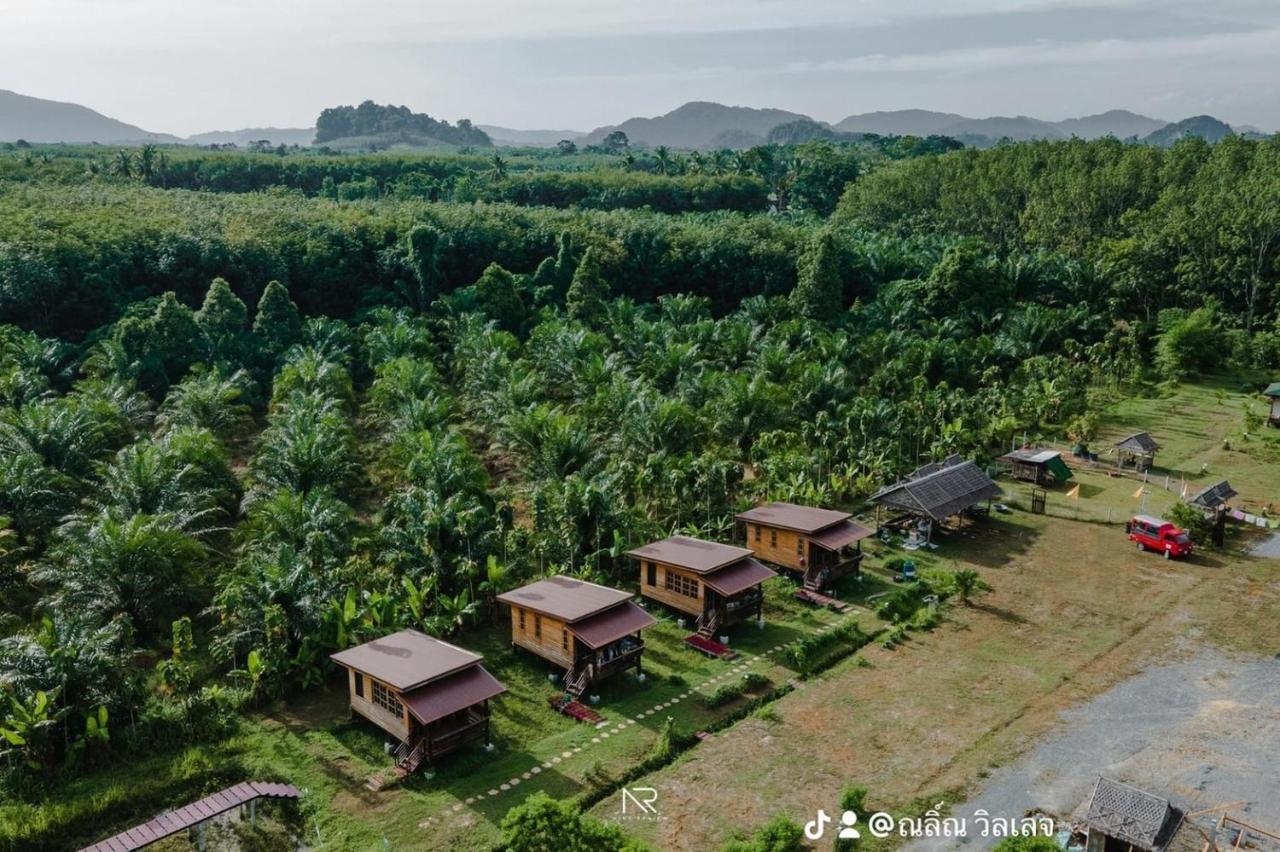 ไร่นาบัวหลวง คาเฟ่ & ฟาร์มสเตย์ Raina Bualuang Cafe & Farm Stay Ban Na No Ngoại thất bức ảnh